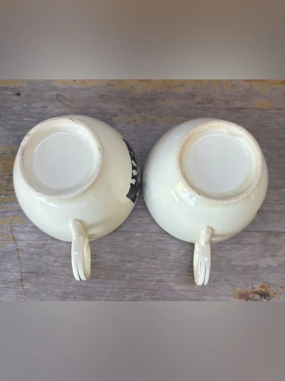 Vintage Taylor Smith & Taylor China USA Silhouette Pattern 2 Tea Cups 2 Saucers